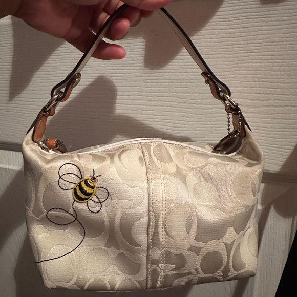Vintage Coach Bumblee mini bag 🐝 - Picture 1 of 8